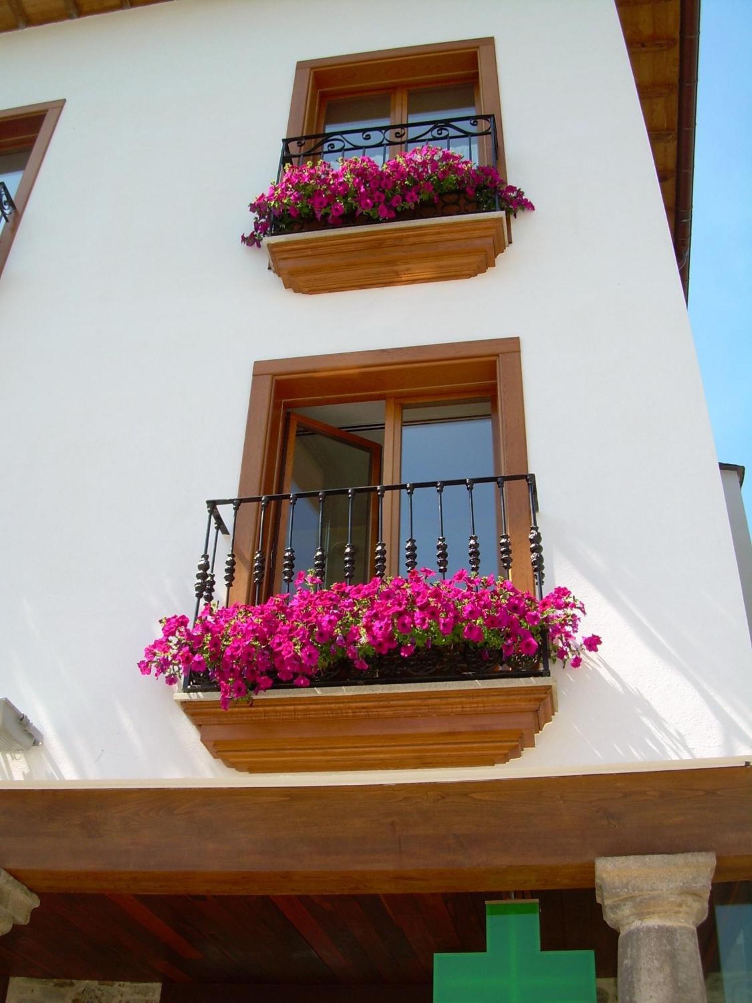 Plaza Mayor Villafranca Del Bierzo Bagian luar foto