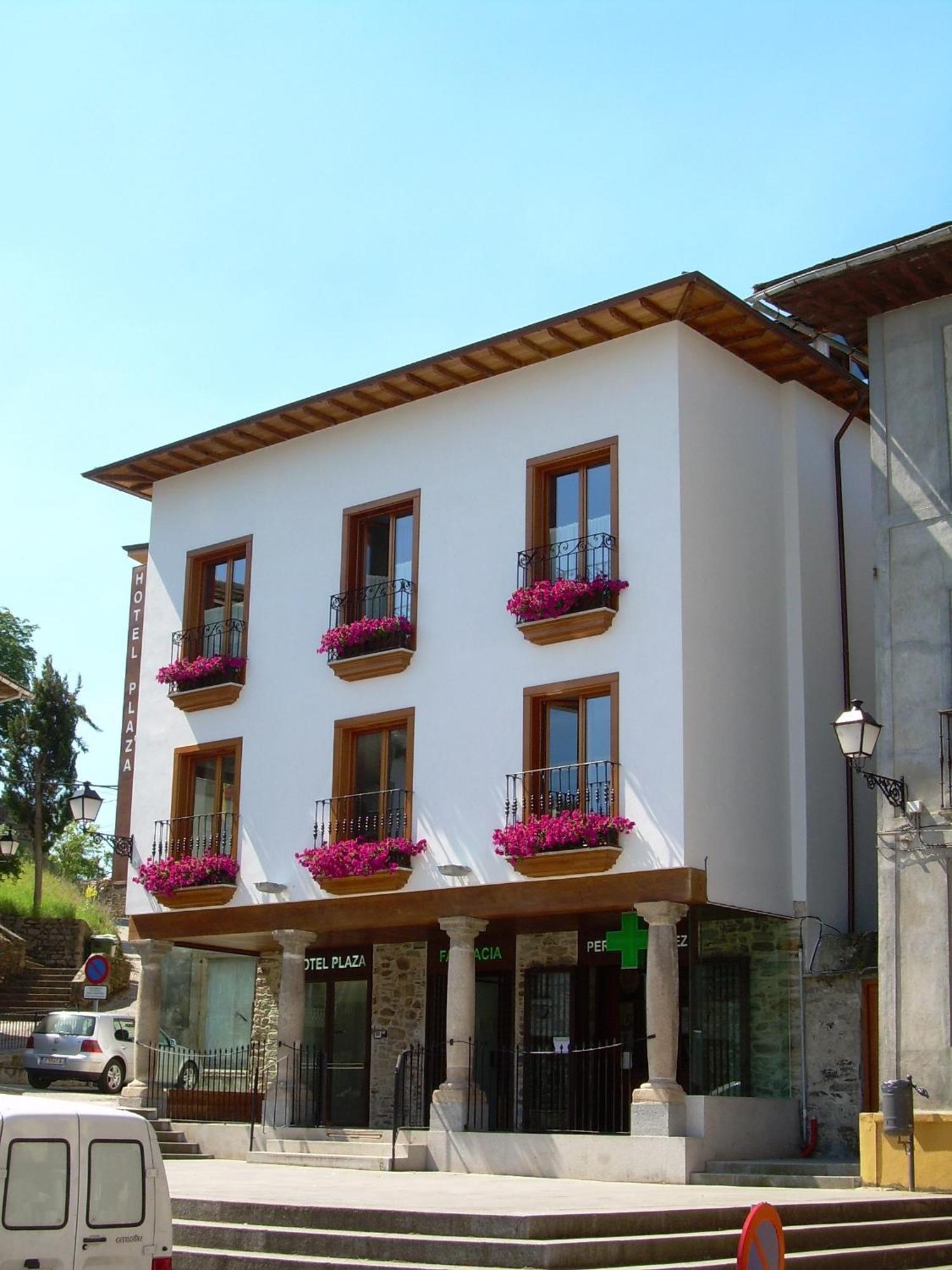 Plaza Mayor Villafranca Del Bierzo Bagian luar foto